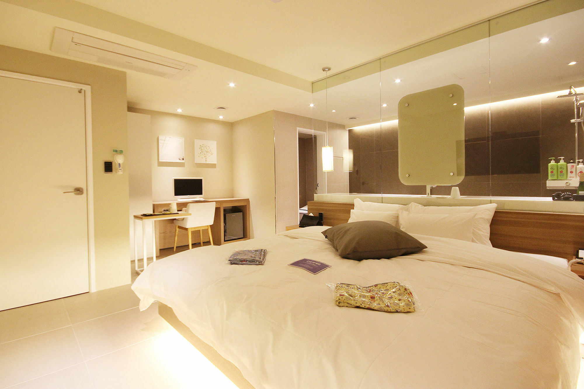 Hotel Yaja Sasang Terminal Пусан Екстериор снимка